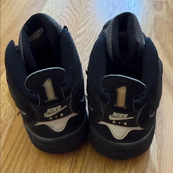 RARE NIKE 2012 Vintage Air Flight One Black BBall Shoes Size  display picture 2